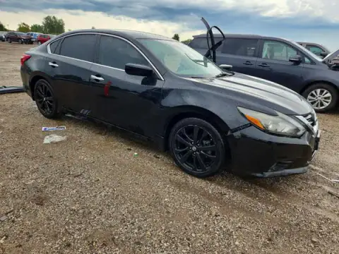1N4AL3AP1HC279631 — 2017 Nissan Altima, фото 4 с аукциона Copart, БОКОВАЯ ЧАСТЬ
