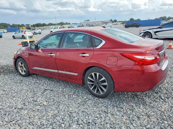 1N4AL3AP2HC244354 — 2017 Nissan Altima, фото 2 с аукциона Copart, Боковая часть