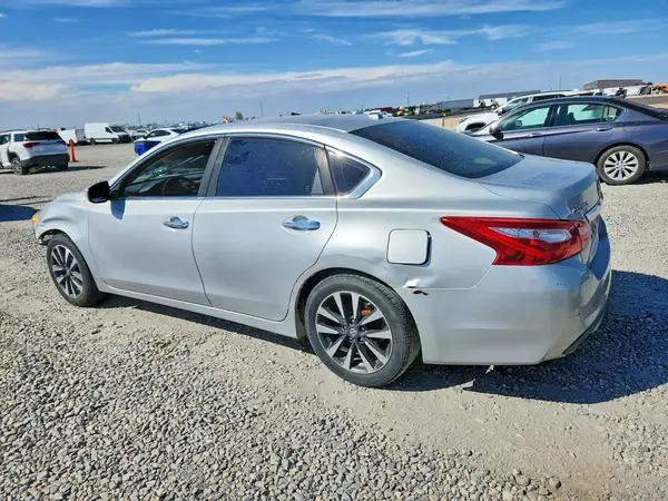 1N4AL3AP5HC196719 — 2017 Nissan Altima, zdjęcie 2 z Copart 06.10.2026, Przód