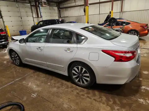 1N4AL3AP5HC132227 — 2017 Nissan Altima, photo 2 from Copart, Front end
