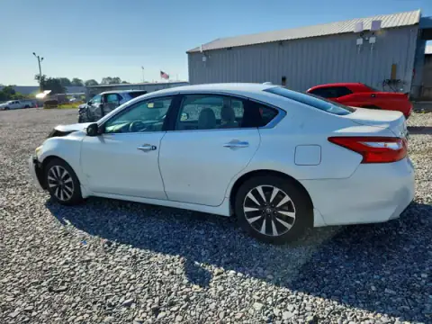 1N4AL3AP7HC221006 — 2017 Nissan Altima, foto 2 de Copart, Parte delantera