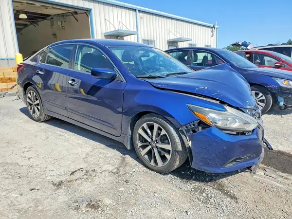 1N4AL3AP2HC488800 — 2017 Nissan Altima, фото 4 с аукциона Copart, Передняя часть