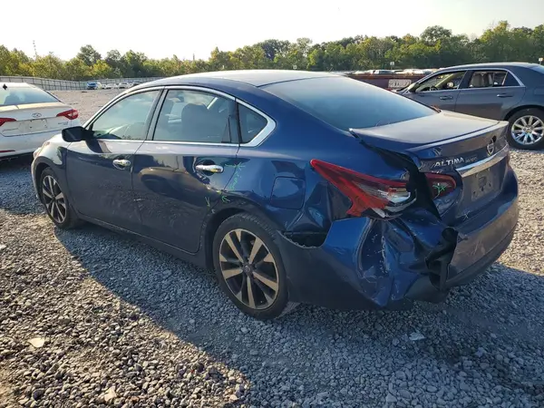 1N4AL3AP2HC268377 — 2017 Nissan Altima, photo 2 from Copart, Rear end