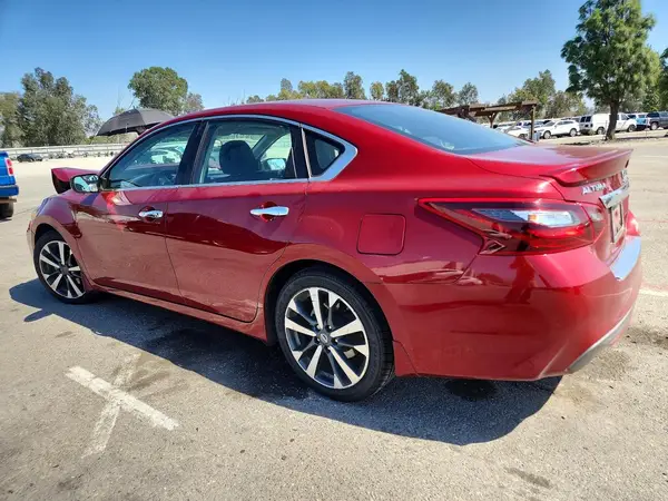 1N4AL3AP6HC269886 — 2017 Nissan Altima, zdjęcie 2 z Copart 29.09.2026, Przód