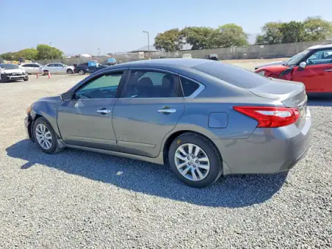 1N4AL3AP0HN318505 — 2017 Nissan Altima, zdjęcie 2 z Copart 23.10.2026, Przód