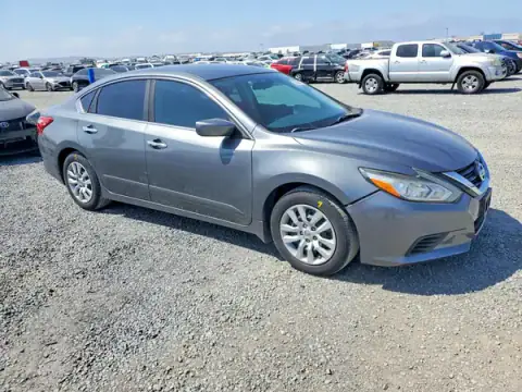 1N4AL3AP0HN318505 — 2017 Nissan Altima, zdjęcie 4 z Copart 23.10.2026, Przód