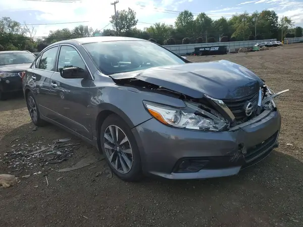 1N4AL3AP7HC126736 — 2017 Nissan Altima, zdjęcie 4 z Copart, Przód