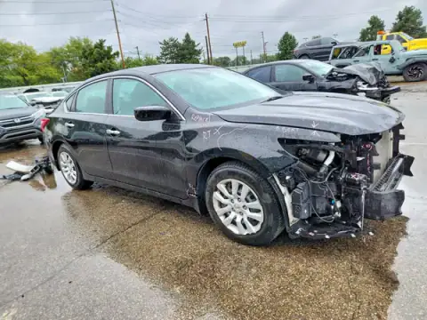 1N4AL3AP5HC493456 — 2017 Nissan Altima, foto 4 de Copart, Parte delantera