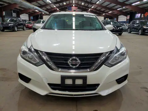 1N4AL3AP6HC485477 — 2017 Nissan Altima, Мелкие вмятины i царапины (Minor Dent/Scratches), zdjęć przed naprawą