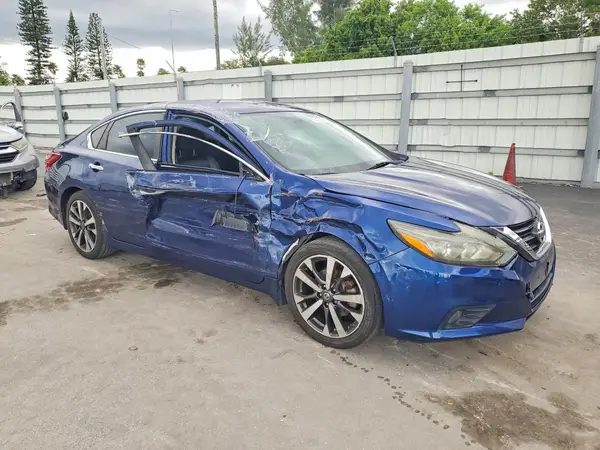 1N4AL3AP5HC492002 — 2017 Nissan Altima, zdjęcie 4 z Copart 05.10.2026, Bok