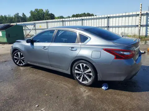 1N4AL3AP0HN348555 — 2017 Nissan Altima, photo 2 from Copart, Front end