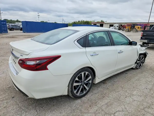 1N4AL3APXHC148293 — 2017 Nissan Altima, zdjęcie 3 z Copart, Przód