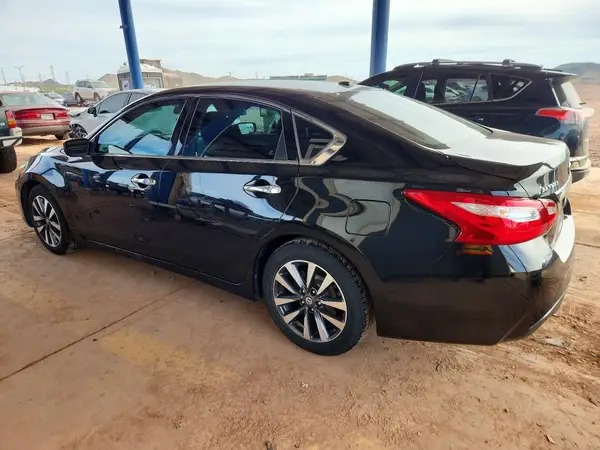 1N4AL3AP9HC284933 — 2017 Nissan Altima, фото 2 с аукциона Copart 29.09.2026, Передняя часть
