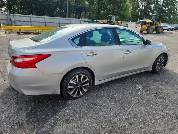 1N4AL3APXHC214745 — 2017 Nissan Altima, фото 3 с аукциона Copart, Передняя часть