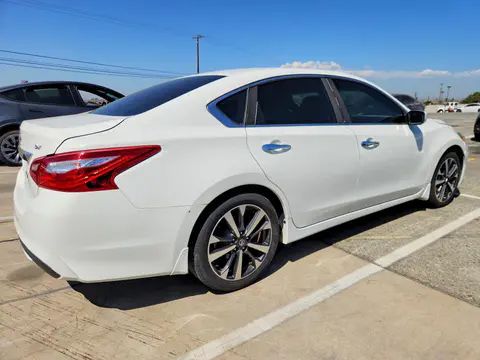 2017 Nissan Altima VIN 1N4AL3AP4HC499345 фото 3
