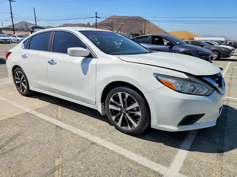 2017 Nissan Altima VIN 1N4AL3AP4HC499345 фото 4