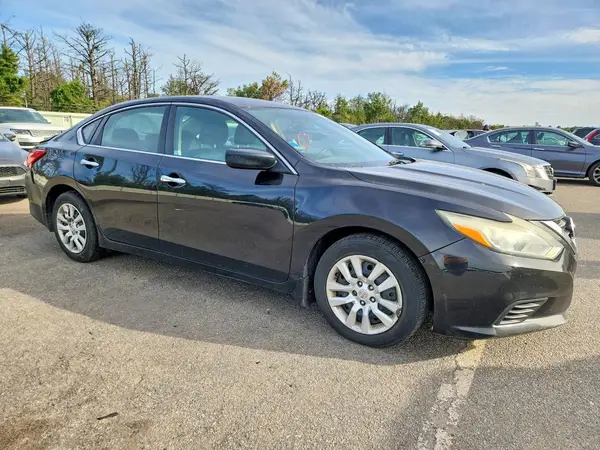 1N4AL3AP1HC263042 — 2017 Nissan Altima, фото 4 с аукциона Copart 14.10.2026, Задняя часть