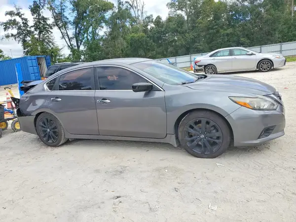 1N4AL3AP3HC189476 — 2017 Nissan Altima, photo 4 from Copart 06.10.2026, Rear end
