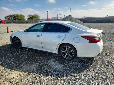2017 Nissan Altima VIN 1N4AL3AP5HC118893 фото 2