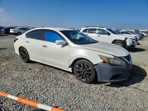 2017 Nissan Altima VIN 1N4AL3AP5HC118893 фото 4