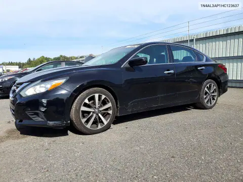 1N4AL3AP1HC123637 — 2017 Nissan Altima, Задняя часть, фото до ремонта