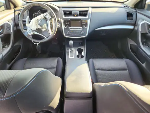 1N4AL3AP5HC296335 — 2017 Nissan Altima, Przód, zdjęć przed naprawą