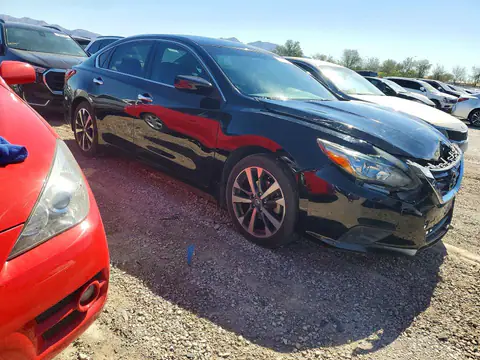 1N4AL3AP2HN359623 — 2017 Nissan Altima, zdjęcie 4 z Copart 22.10.2026, Przód