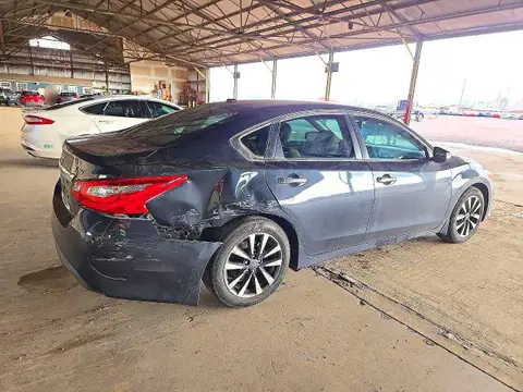 1N4AL3AP6HC260489 — 2017 Nissan Altima, foto 3 de Copart 26.10.2026, Parte trasera