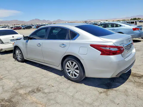2018 Nissan Altima VIN 1N4AL3AP8JC148329 фото 2