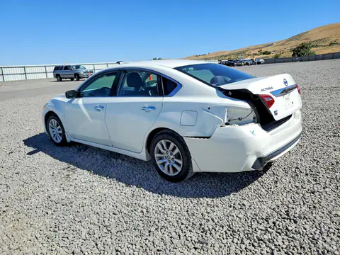 1N4AL3AP8JC290602 — 2018 Nissan Altima, photo 2 from Copart 15.10.2026, Rear end