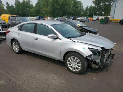 1N4AL3AP5JC186715 — 2018 Nissan Altima, photo 4 from Copart 14.10.2026, Front end