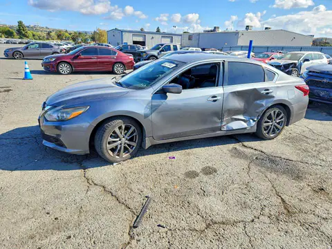 1N4AL3AP0JC285779 — 2018 Nissan Altima, Lateral (Side), fotos antes de reparar