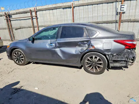 2018 Nissan Altima VIN 1N4AL3AP3JC267437 фото 2