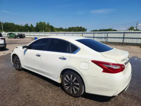 1N4AL3AP0JC140676 — 2018 Nissan Altima, фото 2 з Copart 22.10.2026, Передня частина