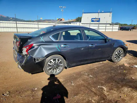 1N4AL3AP7JC126256 — 2018 Nissan Altima, zdjęcie 3 z Copart 30.09.2026, Tył