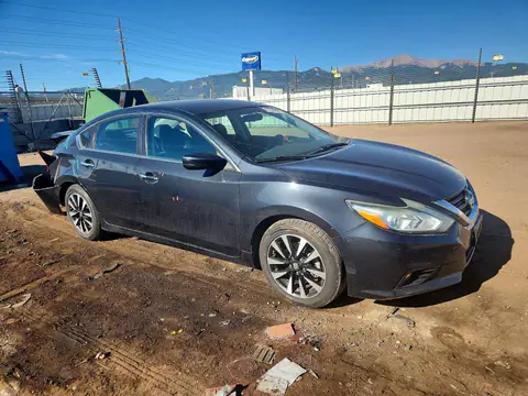 1N4AL3AP7JC126256 — 2018 Nissan Altima, zdjęcie 4 z Copart 30.09.2026, Tył