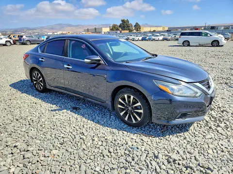 2018 Nissan Altima VIN 1N4AL3AP6JC133151 фото 4