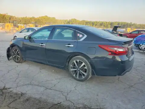1N4AL3AP4JC182381 — 2018 Nissan Altima, photo 2 from Copart 09.10.2026, Front end