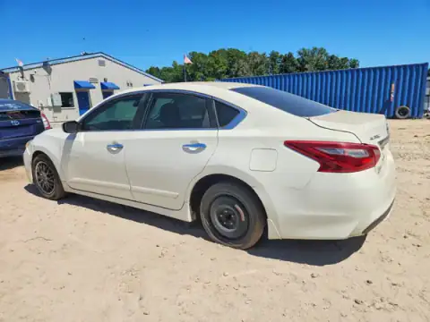 1N4AL3AP3JC184879 — 2018 Nissan Altima, фото 2 з Copart 09.10.2026, Передня частина