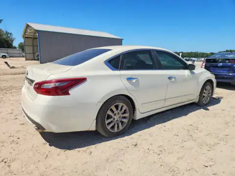 1N4AL3AP3JC184879 — 2018 Nissan Altima, фото 3 з Copart 09.10.2026, Передня частина
