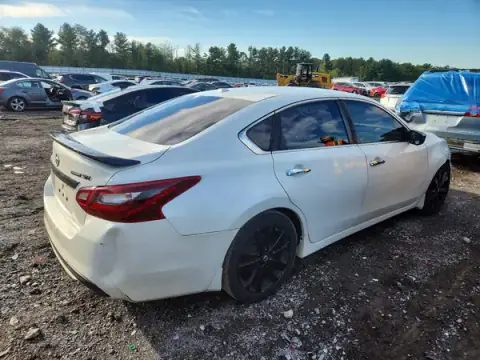 1N4AL3AP0JC470561 — 2018 Nissan Altima, фото 3 з Copart 09.10.2026, Передня частина