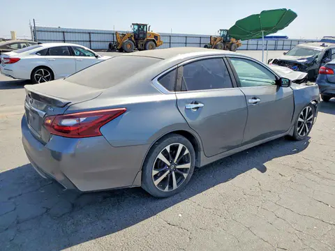 2018 Nissan Altima VIN 1N4AL3AP8JC129263 фото 3