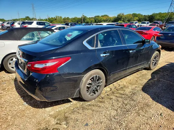 1N4AL3AP6JC257775 — 2018 Nissan Altima, zdjęcie 3 z Copart, Przód