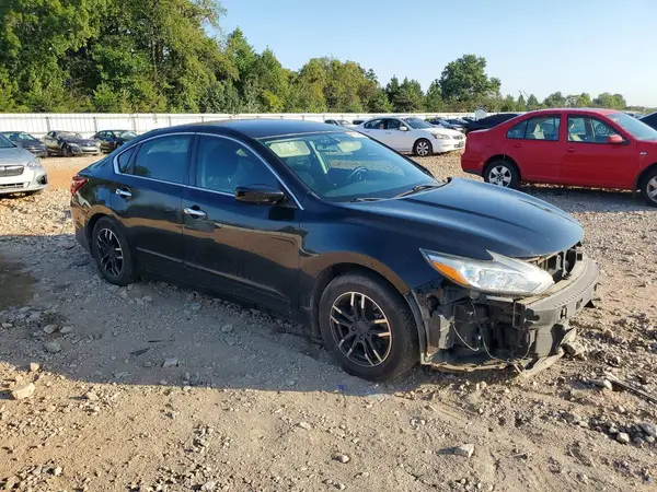 1N4AL3AP6JC257775 — 2018 Nissan Altima, zdjęcie 4 z Copart, Przód