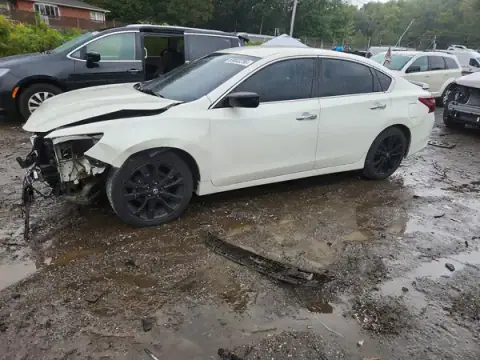 1N4AL3APXJC171059 Nissan Altima 2018 — Front end damage, before-repair photo