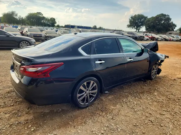 1N4AL3AP6JC242130 — 2018 Nissan Altima, photo 3 from Copart, Front end