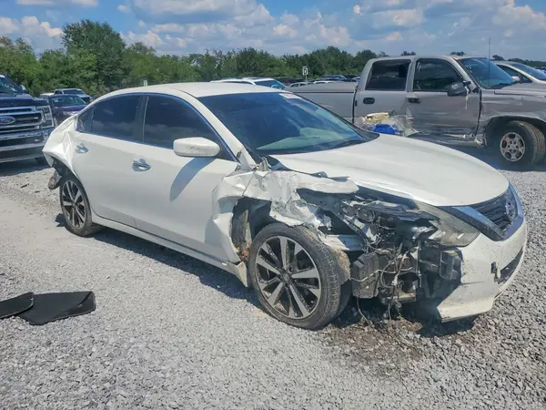 1N4AL3AP7JC132347 — 2018 Nissan Altima, photo 4 from Copart 01.10.2026, Rear end