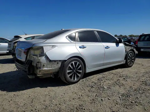 2018 Nissan Altima VIN 1N4AL3AP7JC213090 фото 3