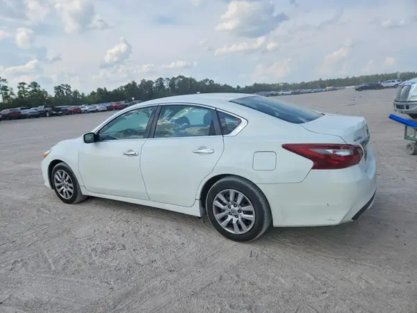 1N4AL3AP4JC142706 — 2018 Nissan Altima, zdjęcie 2 z Copart 02.10.2026, Bok