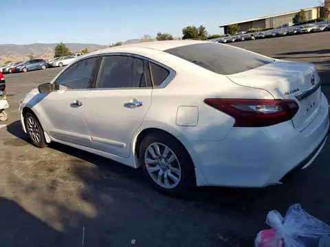 1N4AL3AP6JC224128 — 2018 Nissan Altima, foto 2 de Copart 20.10.2026, Lateral